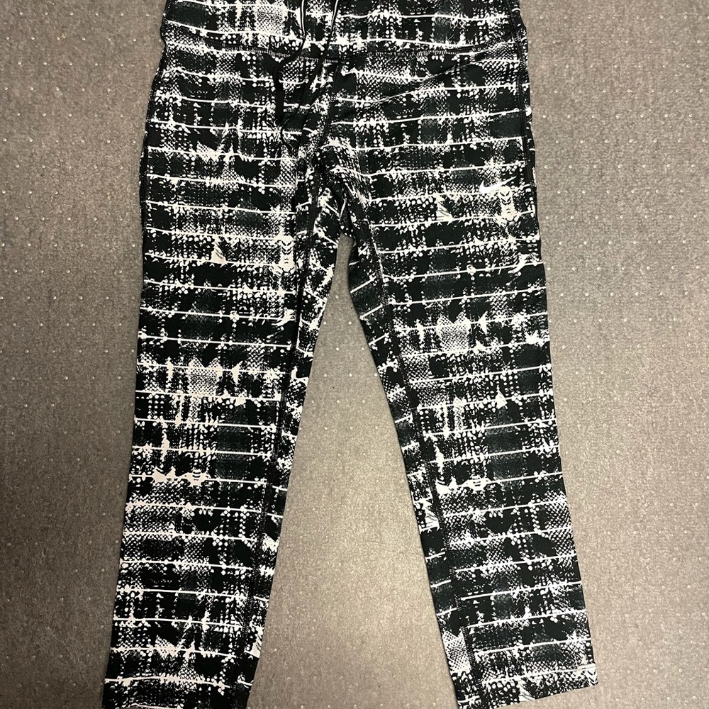 Nike DryFit Capri Leggings